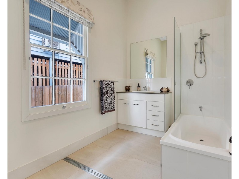 21 Thomas Street, Kangaroo Point QLD 4169