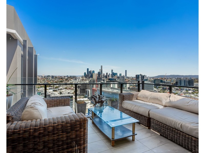 2501/12 Cunningham Street, Newstead QLD 4006