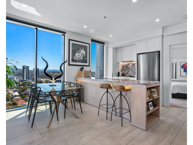 2501/12 Cunningham Street, Newstead QLD 4006