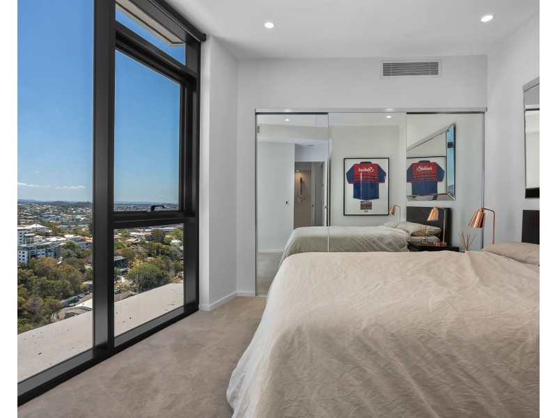 2501/12 Cunningham Street, Newstead QLD 4006