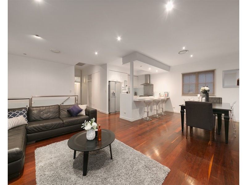 89 Sinclair Street, Kangaroo Point QLD 4169