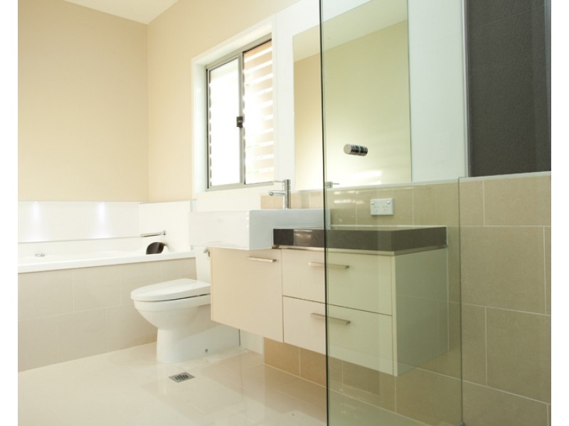 1215a Stanley Street, Coorparoo QLD 4151