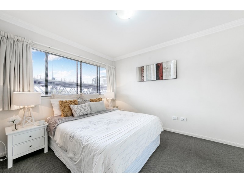 17/161 Main Street, Kangaroo Point QLD 4169