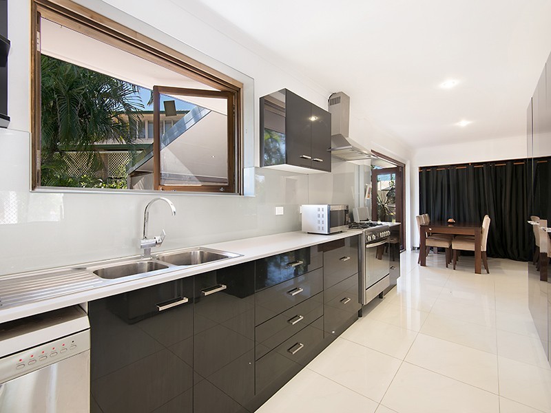 14 Rymer Street, Carina QLD 4152