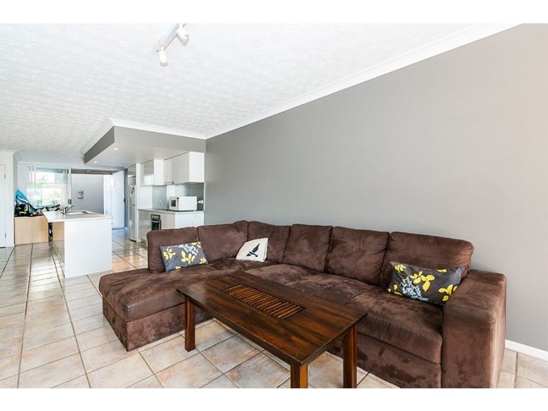 2/96 Norman Crescent, Norman Park QLD 4170