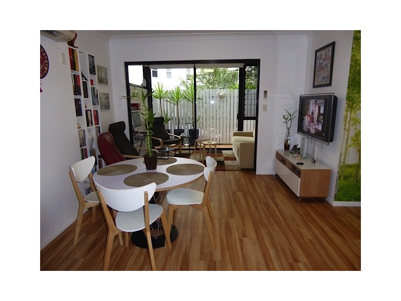 2/72 Cordelia St, South Brisbane QLD 4101