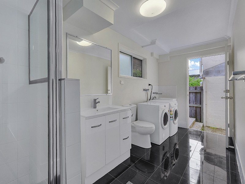 52B Clyde Street, Herston QLD 4006