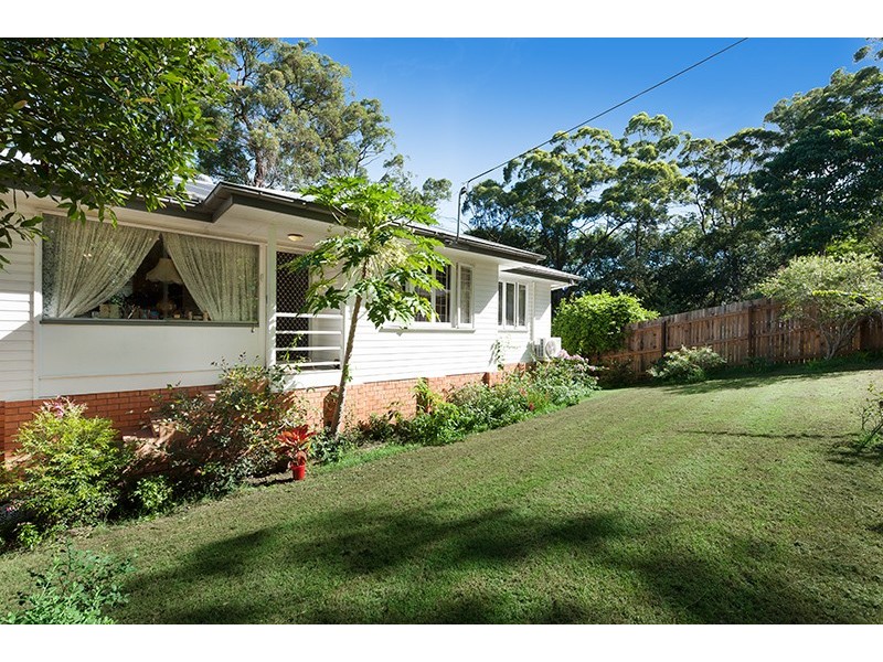 8 Emerson Street, Toowong QLD 4066