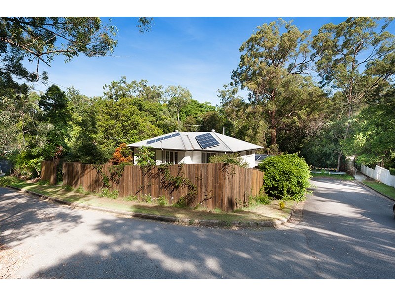 8 Emerson Street, Toowong QLD 4066