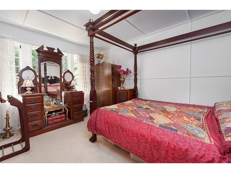 8 Emerson Street, Toowong QLD 4066