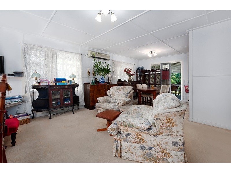 8 Emerson Street, Toowong QLD 4066