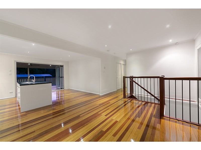 59 Renton Street, Camp Hill QLD 4152