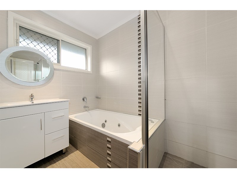 59 Renton Street, Camp Hill QLD 4152