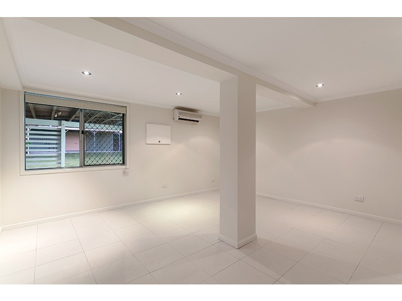 59 Renton Street, Camp Hill QLD 4152