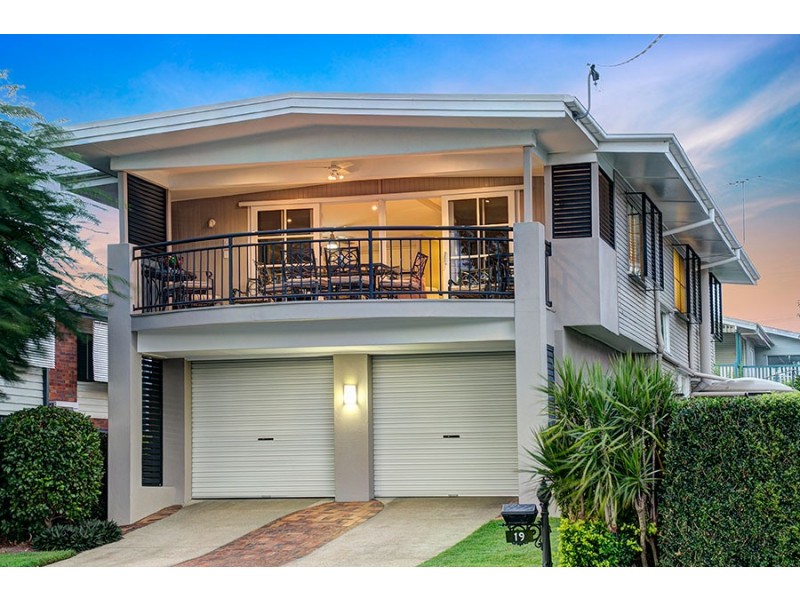 19 Esplanade, Yeronga QLD 4104