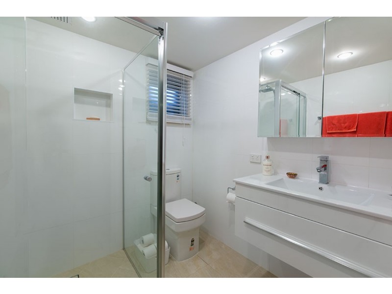 19 Esplanade, Yeronga QLD 4104