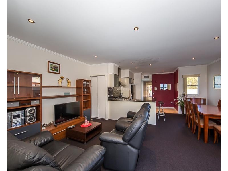 2/93 Leichhardt Street, Spring Hill QLD 4000