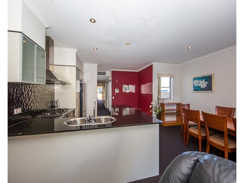 2/93 Leichhardt Street, Spring Hill QLD 4000