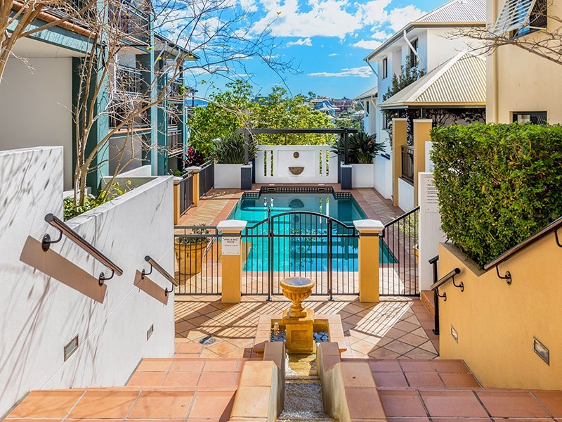 32/2 St Pauls Terrace, Spring Hill QLD 4000