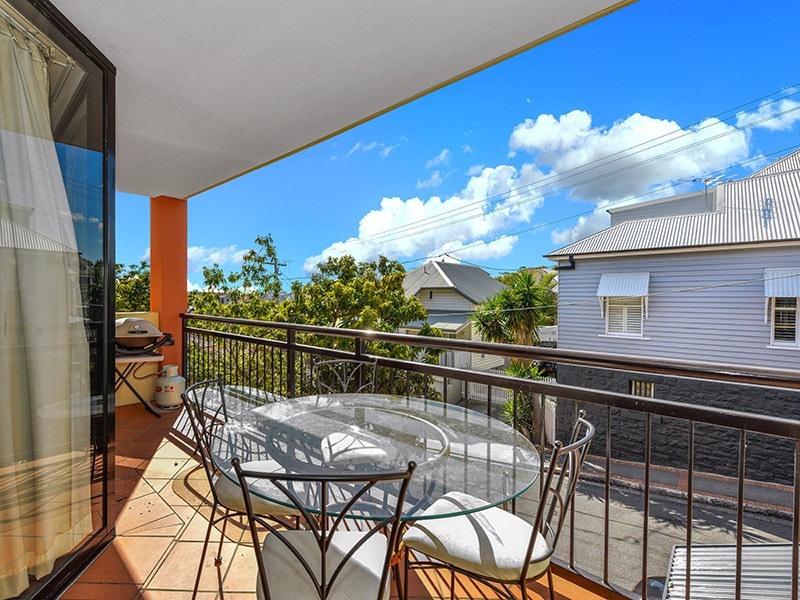 32/2 St Pauls Terrace, Spring Hill QLD 4000