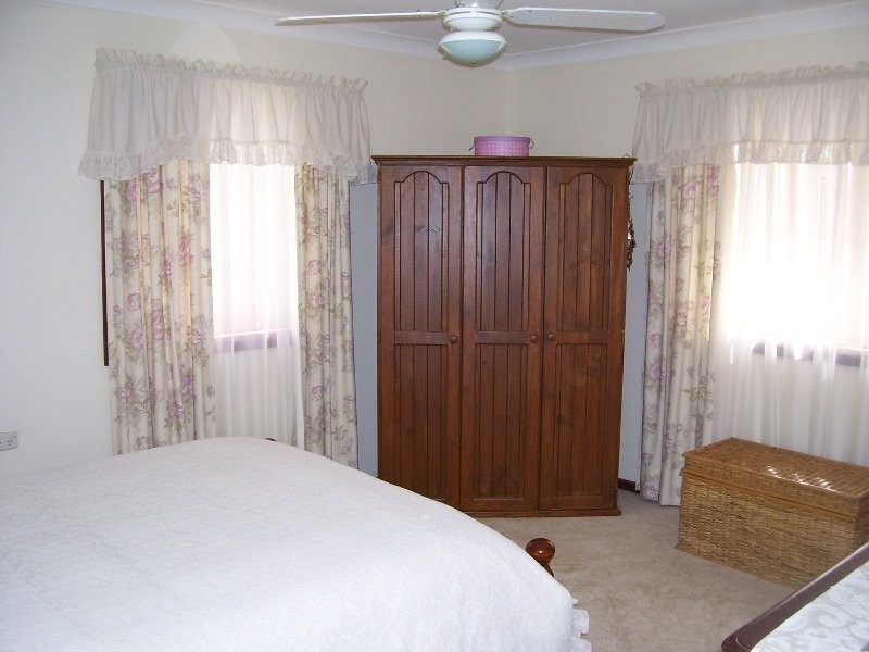 9 Willbe Street, Eugowra NSW 2806