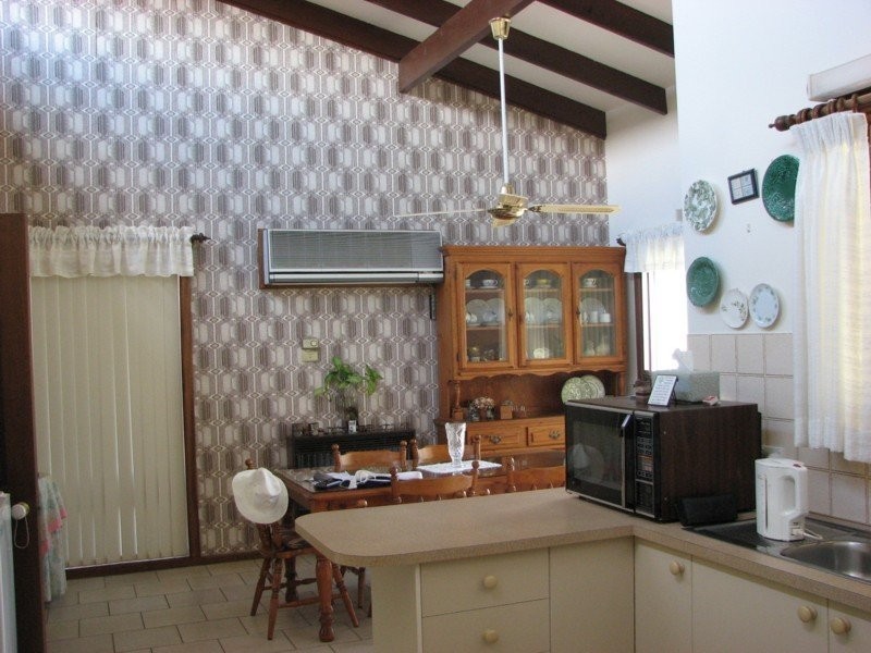 10 Wyndham Ave, Forbes NSW 2871