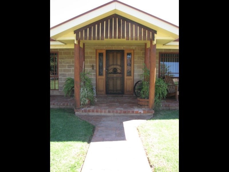 108 Farnell Street, Forbes NSW 2871
