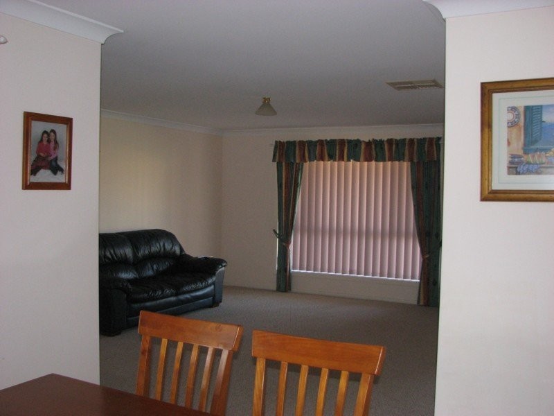 12 Jacaranda Street, Forbes NSW 2871