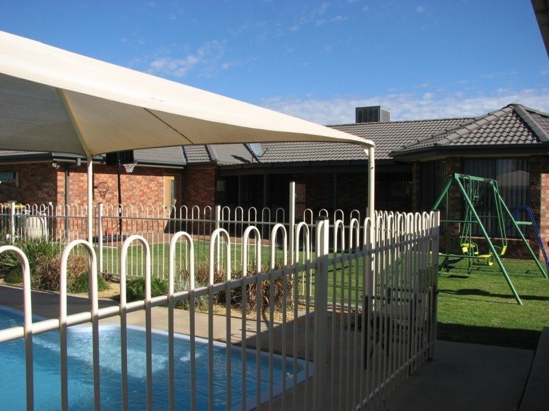 12 Jacaranda Street, Forbes NSW 2871