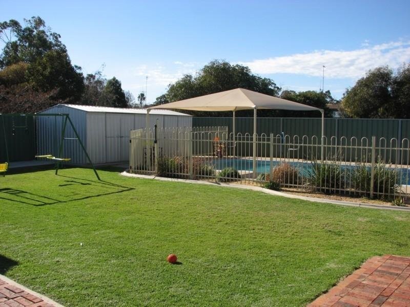 12 Jacaranda Street, Forbes NSW 2871