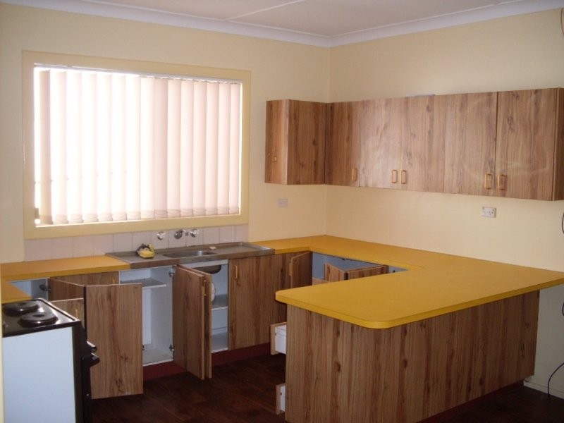 10 Howard Street, Parkes NSW 2870
