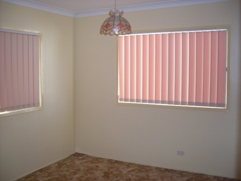 10 Howard Street, Parkes NSW 2870