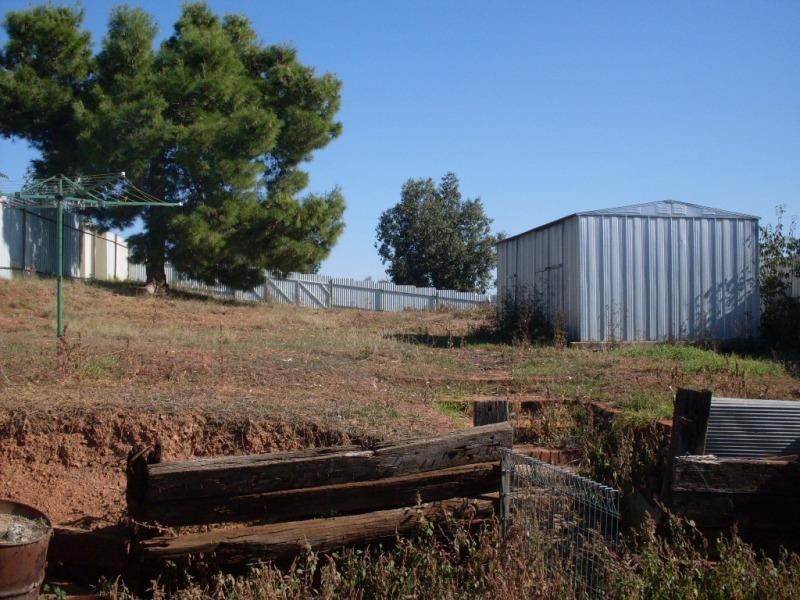 10 Howard Street, Parkes NSW 2870