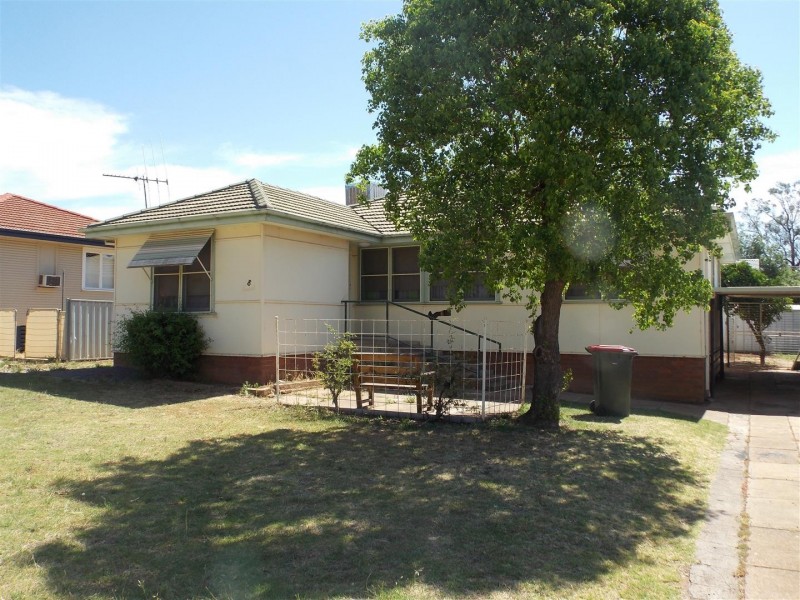 8 Porter Street, Parkes NSW 2870