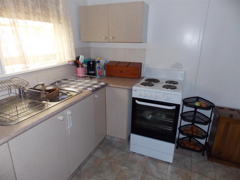 8 Porter Street, Parkes NSW 2870