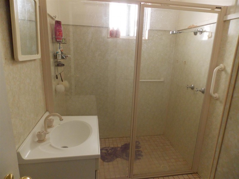 8 Porter Street, Parkes NSW 2870