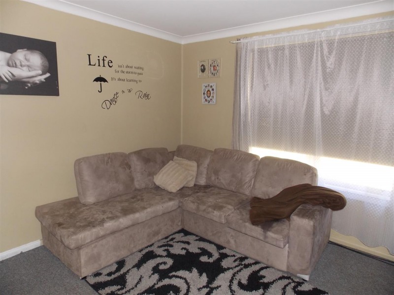 8 Porter Street, Parkes NSW 2870