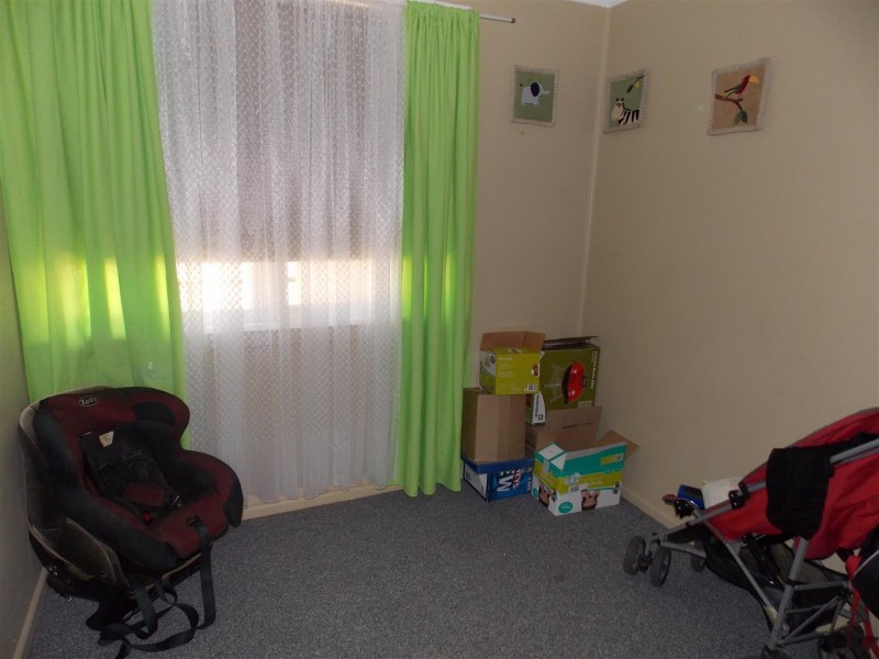 8 Porter Street, Parkes NSW 2870