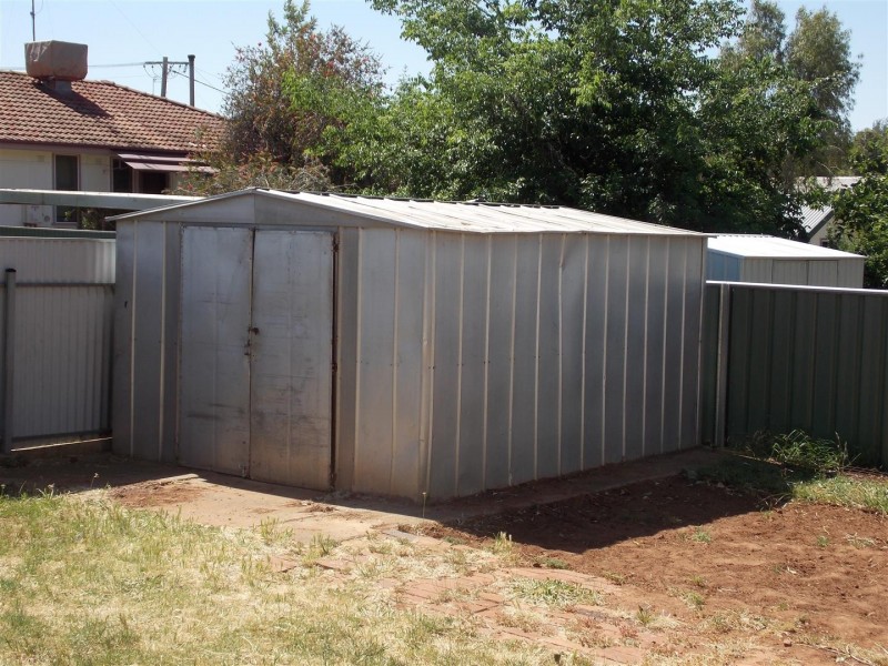 8 Porter Street, Parkes NSW 2870