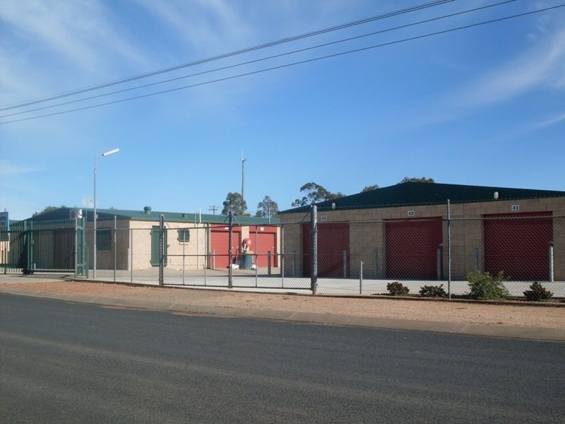 78 Station St, Parkes NSW 2870