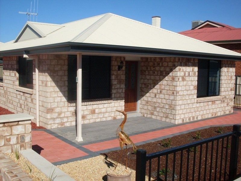4/55 Bushman Street, Parkes NSW 2870
