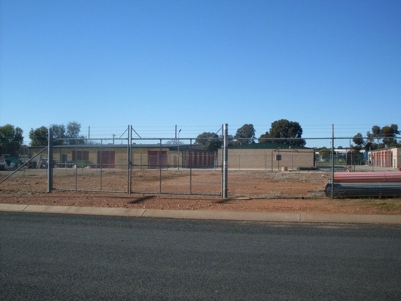 78 Station St, Parkes NSW 2870