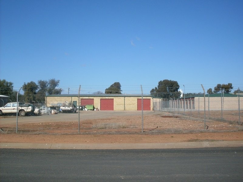 78 Station St, Parkes NSW 2870