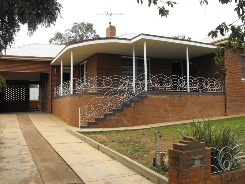 28 Wentworth Street, Parkes NSW 2870