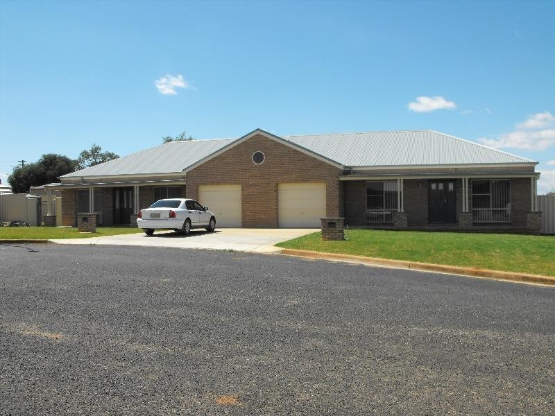 4A Marshall Place, Parkes NSW 2870