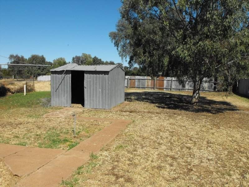 24 West Street, Trundle NSW 2875