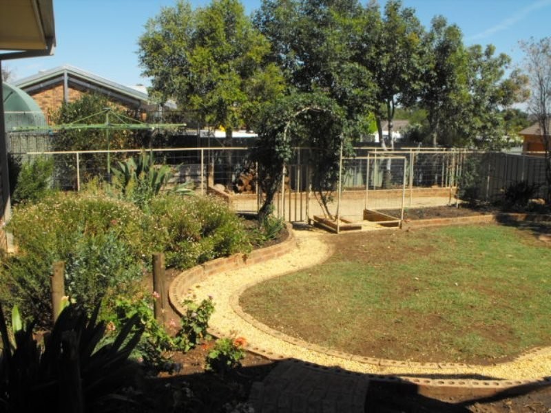 28 Fisher Street, Parkes NSW 2870