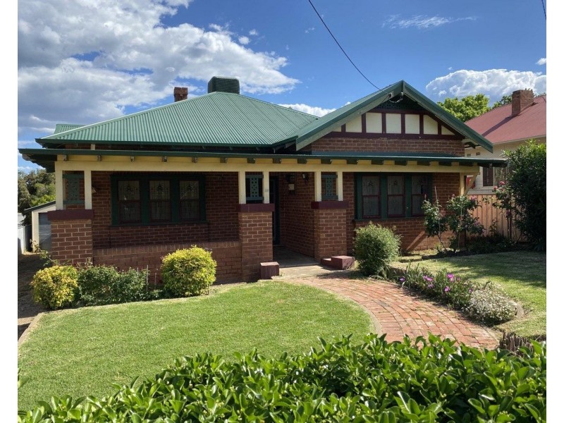 19 Rose Street, Parkes NSW 2870