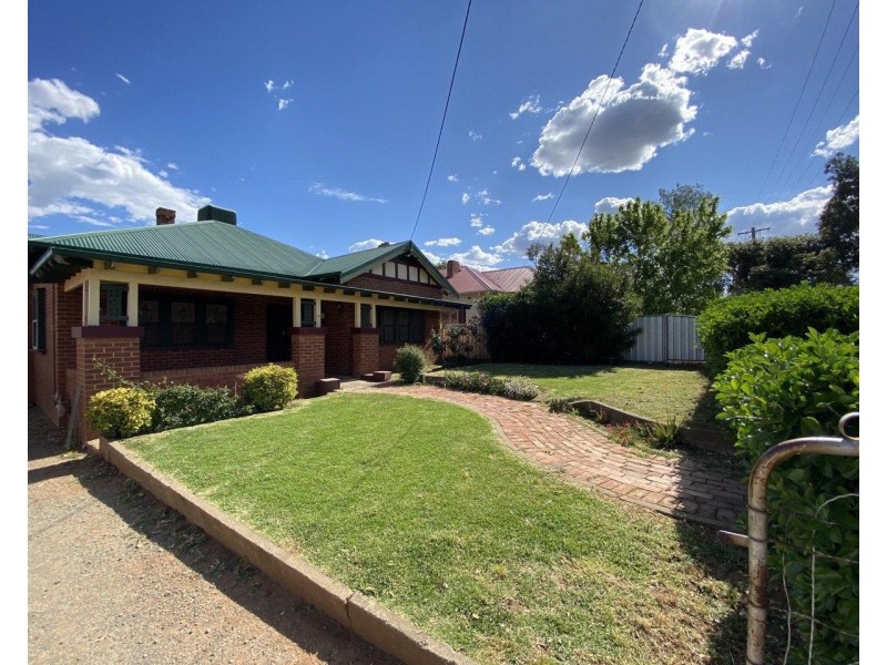 19 Rose Street, Parkes NSW 2870