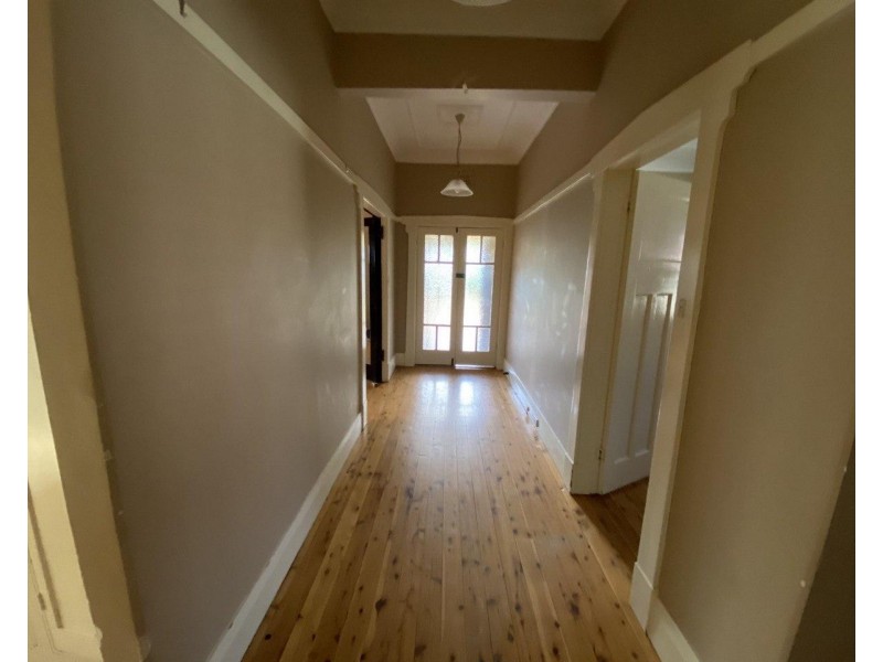 19 Rose Street, Parkes NSW 2870